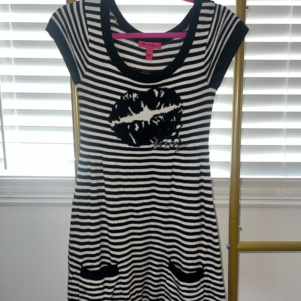 Betsey Johnson Iconic Vintage “LIPS” Sweater Dress